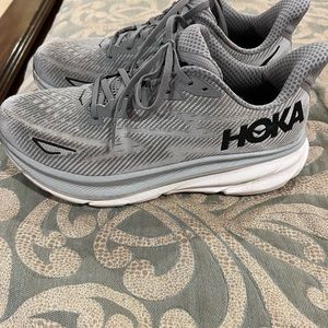 HOKA ONE MENS CLIFTON 9